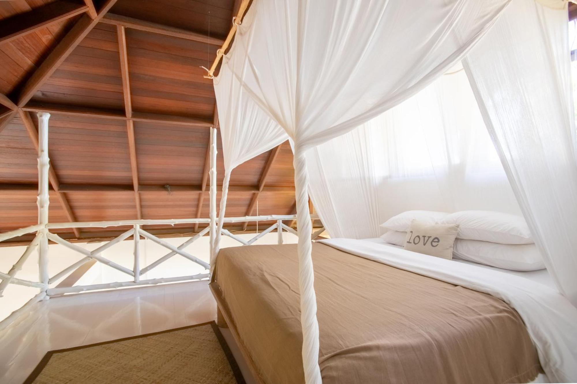 Aloita Resort Mentawai Tua Pejat Екстериор снимка